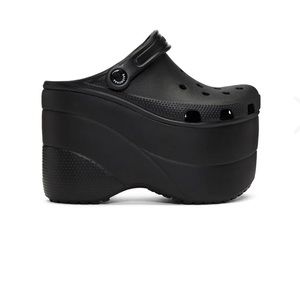 Black platform croc